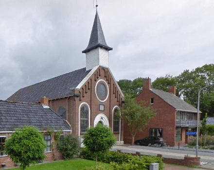 Foto van kerk in Stedum